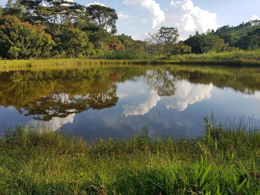 Recanto Dos Beija Flores, Chale Lantana C Monte Alegre do Sul Exterior foto