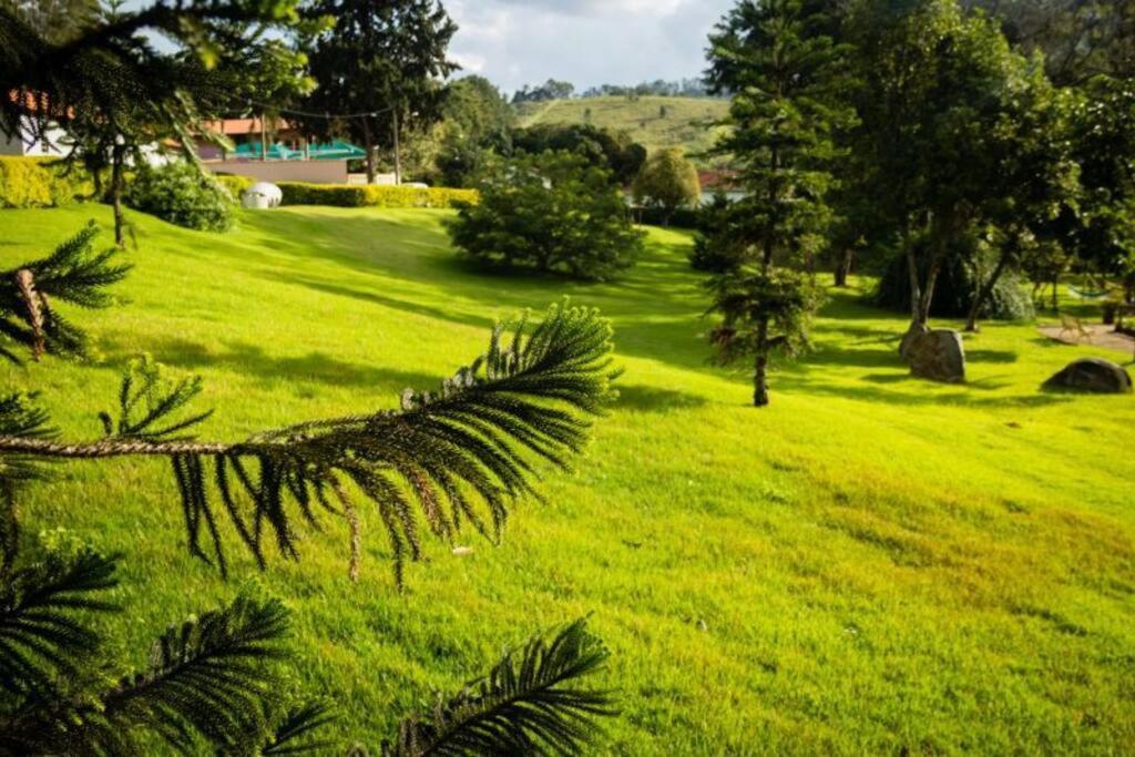 Recanto Dos Beija Flores, Chale Lantana C Monte Alegre do Sul Exterior foto